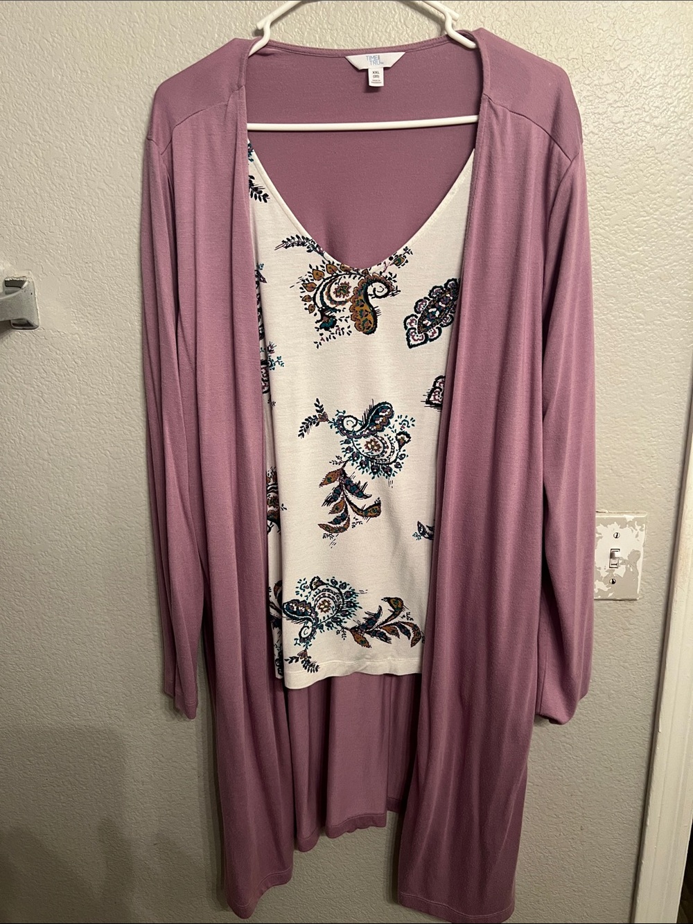 Time and Tru Mauve Open-Front Duster with Cream Paisley Tank